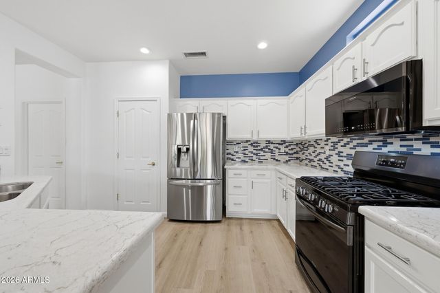 18375 N AVALON Lane, Surprise, AZ 85374