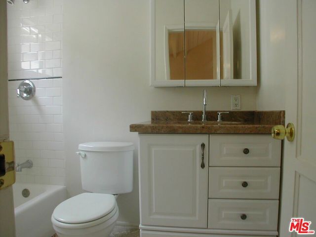 1227 Franklin Street B, Santa Monica, CA 90404