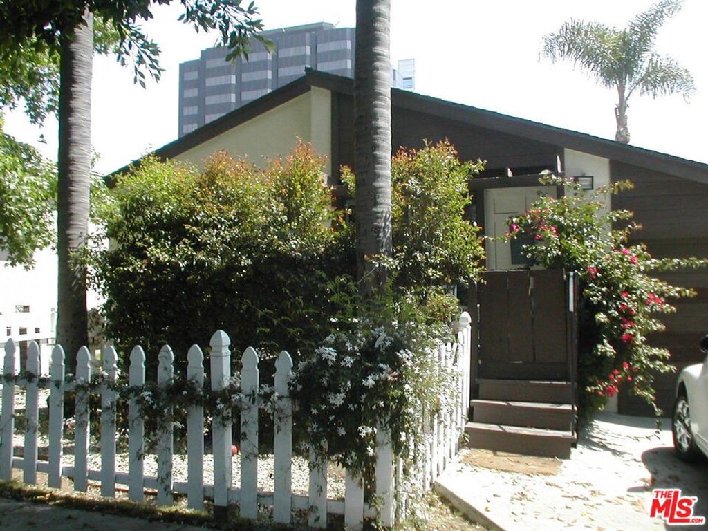 1227 Franklin Street B, Santa Monica, CA 90404