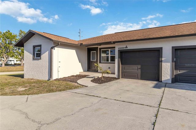 49 BOUNDARY BOULEVARD B, Rotonda West, FL 33947