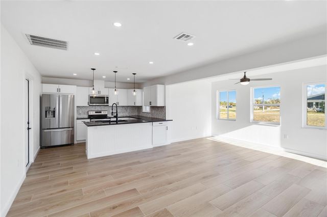 49 BOUNDARY BOULEVARD B, Rotonda West, FL 33947