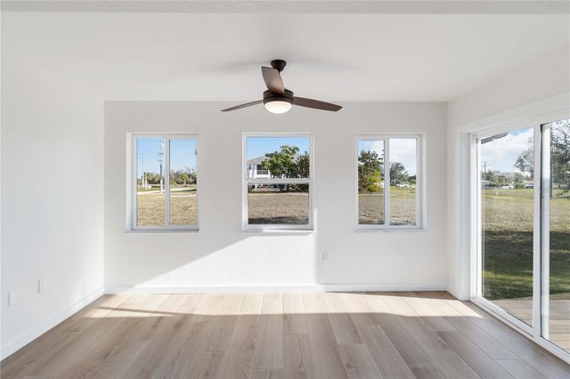 49 BOUNDARY BOULEVARD B, Rotonda West, FL 33947