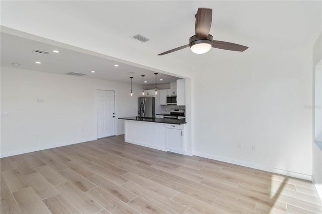 49 BOUNDARY BOULEVARD B, Rotonda West, FL 33947