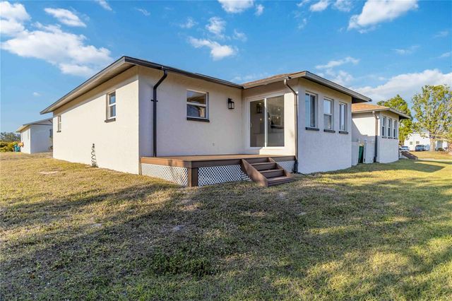 49 BOUNDARY BOULEVARD B, Rotonda West, FL 33947