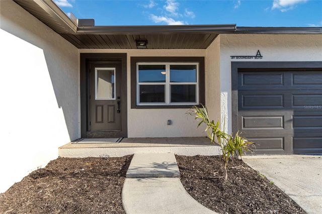 49 BOUNDARY BOULEVARD B, Rotonda West, FL 33947