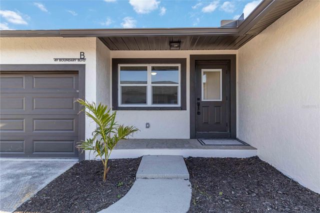 49 BOUNDARY BOULEVARD B, Rotonda West, FL 33947