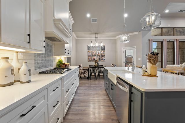 1306 Chaucer Lane, Wolfforth, TX 79382