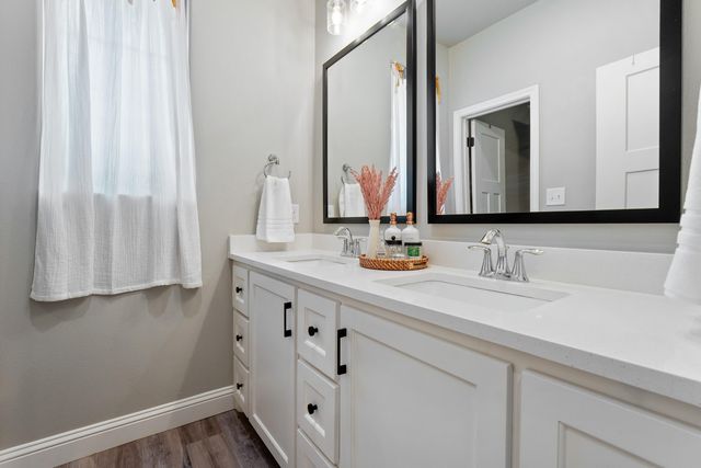 1306 Chaucer Lane, Wolfforth, TX 79382