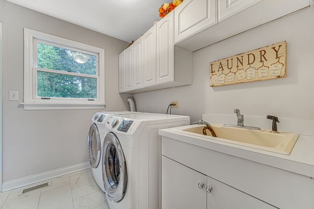 3818 Russett Lane, Northbrook, IL 60062