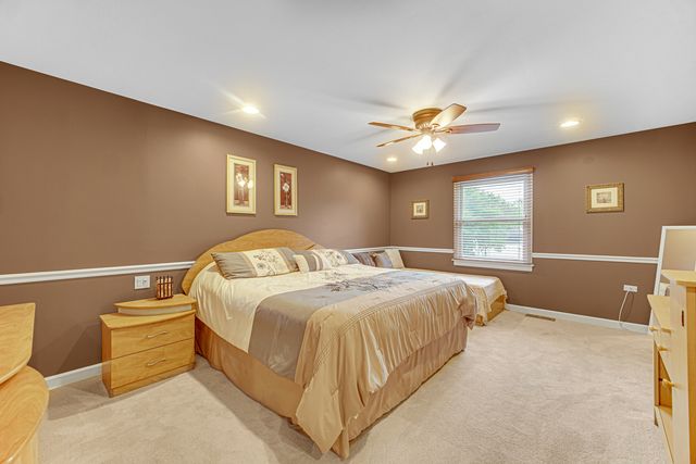 3818 Russett Lane, Northbrook, IL 60062