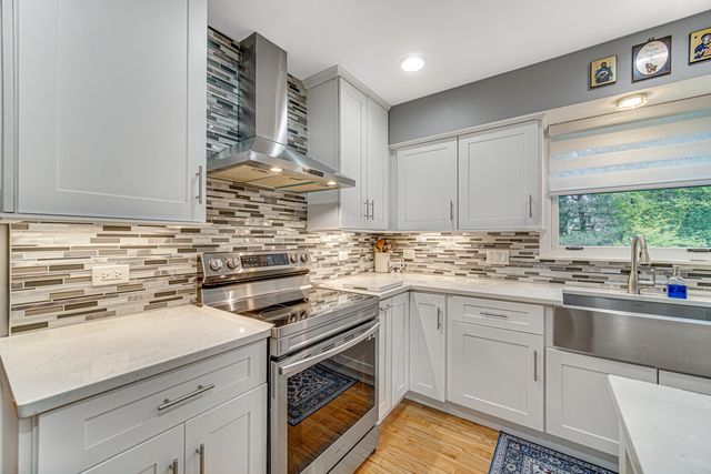 3818 Russett Lane, Northbrook, IL 60062