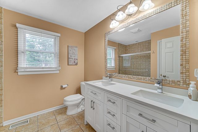 3818 Russett Lane, Northbrook, IL 60062