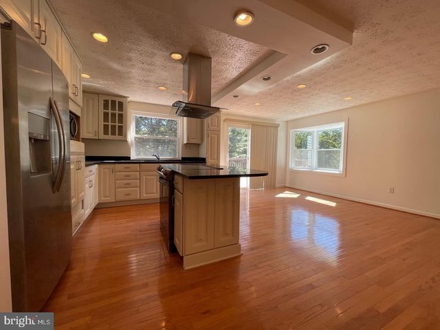 1115 RIVA RIDGE DR, Great Falls, VA 22066