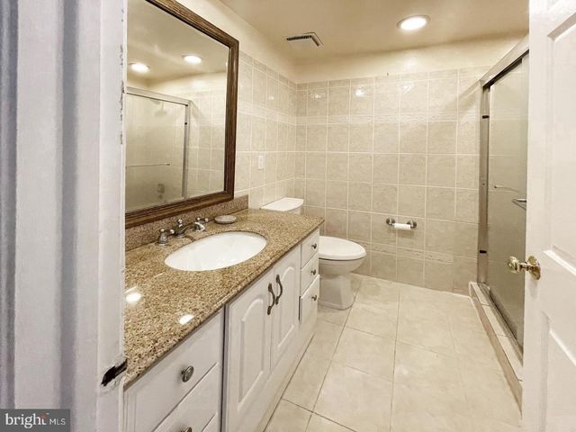 1115 RIVA RIDGE DR, Great Falls, VA 22066