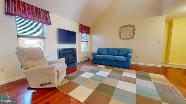 1033 GLEN MANOR DR, Quakertown, PA 18951