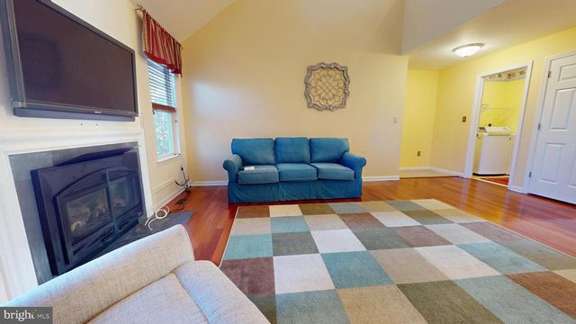 1033 GLEN MANOR DR, Quakertown, PA 18951