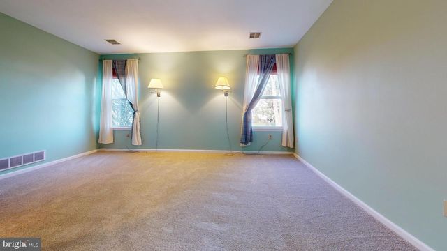 1033 GLEN MANOR DR, Quakertown, PA 18951