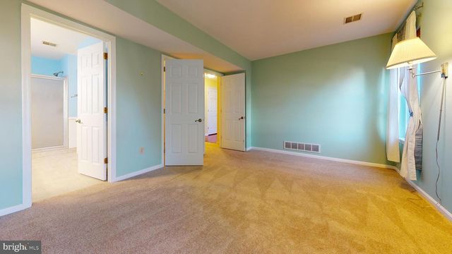 1033 GLEN MANOR DR, Quakertown, PA 18951