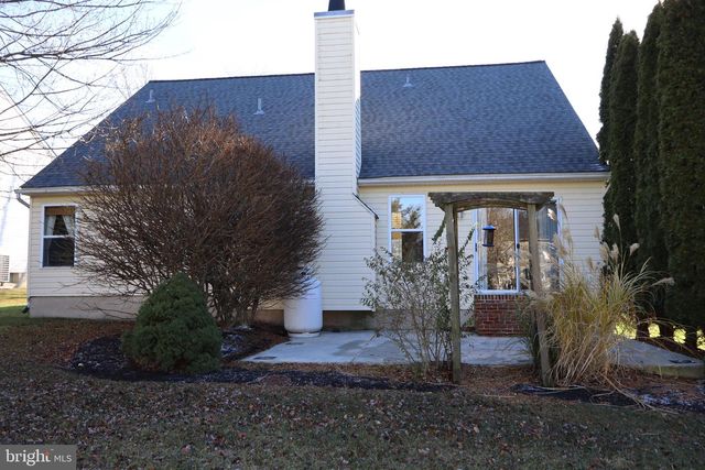 1033 GLEN MANOR DR, Quakertown, PA 18951