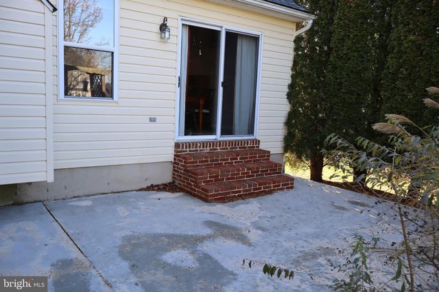 1033 GLEN MANOR DR, Quakertown, PA 18951