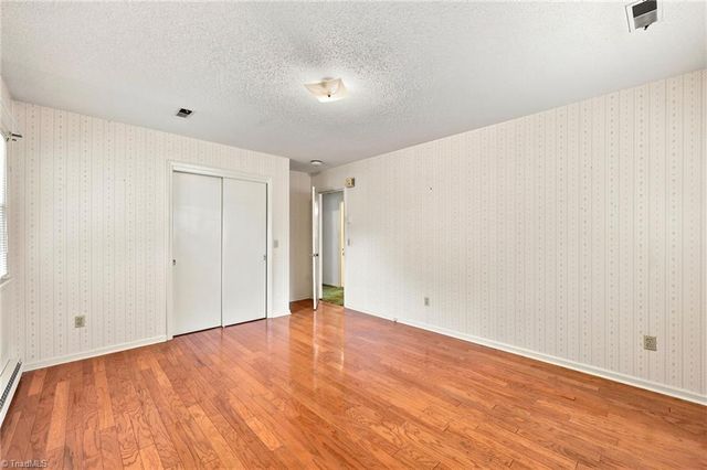 201 Rolling Road, Burlington, NC 27217