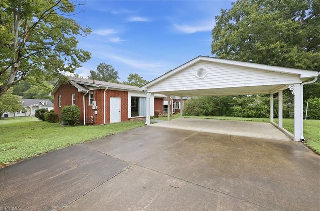 201 Rolling Road, Burlington, NC 27217