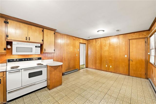 201 Rolling Road, Burlington, NC 27217