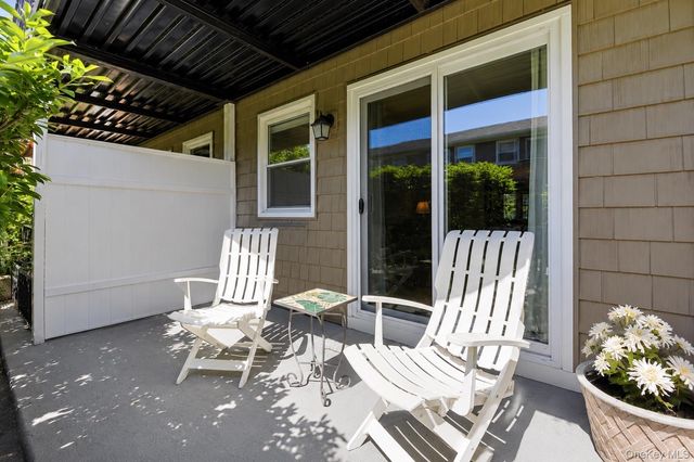 3902 Wilshire Lane H02, Oakdale, NY 11769