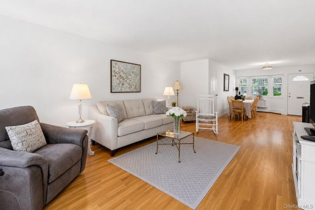 3902 Wilshire Lane H02, Oakdale, NY 11769