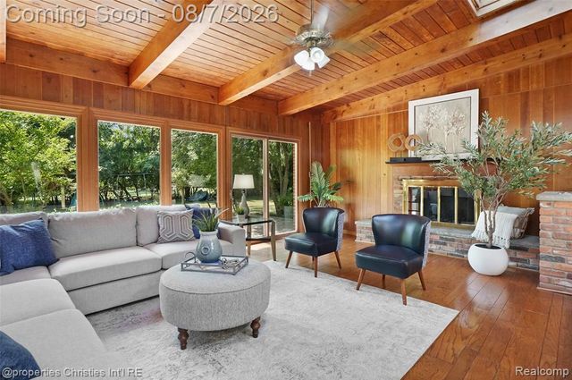24711 Tudor Lane, Franklin, MI 48025