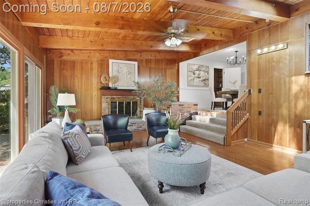24711 Tudor Lane, Franklin, MI 48025