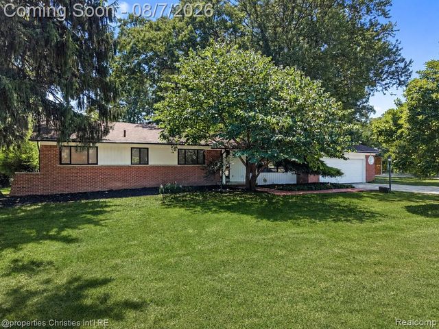 24711 Tudor Lane, Franklin, MI 48025