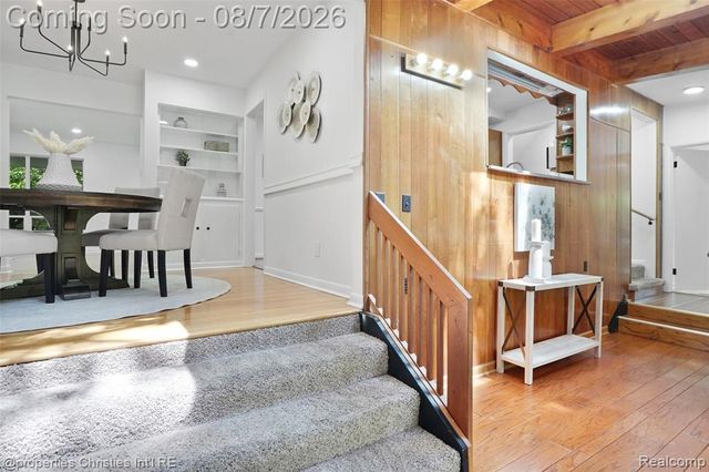 24711 Tudor Lane, Franklin, MI 48025