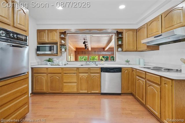 24711 Tudor Lane, Franklin, MI 48025