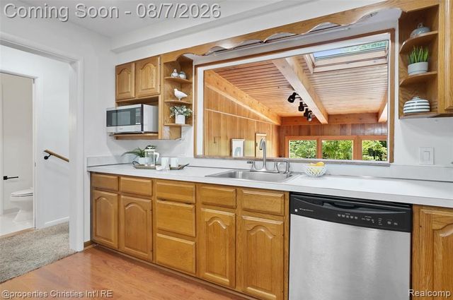 24711 Tudor Lane, Franklin, MI 48025