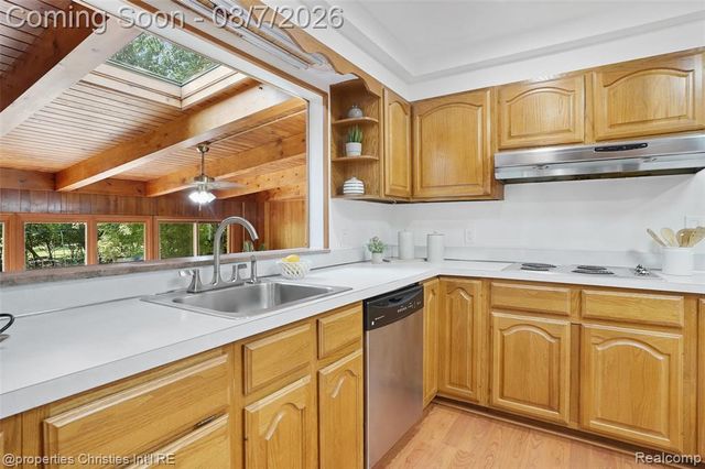 24711 Tudor Lane, Franklin, MI 48025