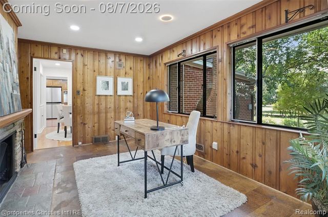 24711 Tudor Lane, Franklin, MI 48025
