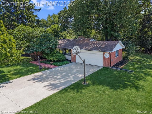 24711 Tudor Lane, Franklin, MI 48025