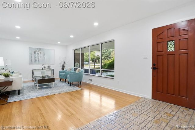 24711 Tudor Lane, Franklin, MI 48025