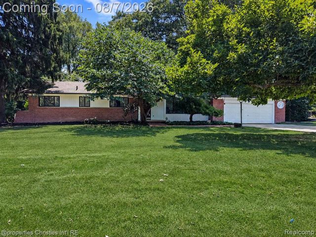 24711 Tudor Lane, Franklin, MI 48025