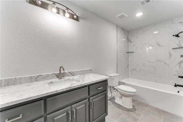 27 Cromer Drive, Bella Vista, AR 72715