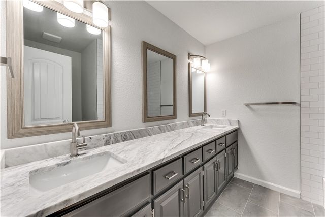 27 Cromer Drive, Bella Vista, AR 72715