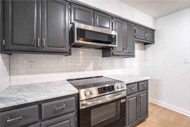 27 Cromer Drive, Bella Vista, AR 72715