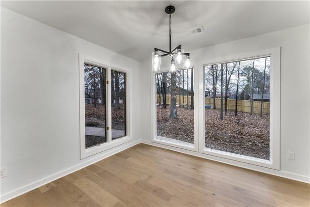 27 Cromer Drive, Bella Vista, AR 72715