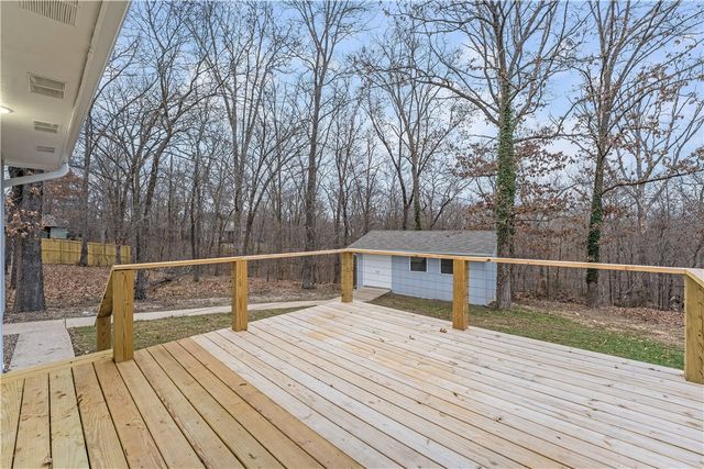 27 Cromer Drive, Bella Vista, AR 72715