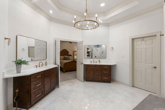 4 WATERFORD GLN, San Antonio, TX 78257