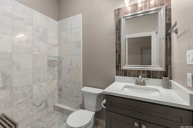 4 WATERFORD GLN, San Antonio, TX 78257