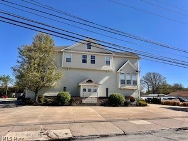 30056 Euclid Avenue 14, Wickliffe, OH 44092