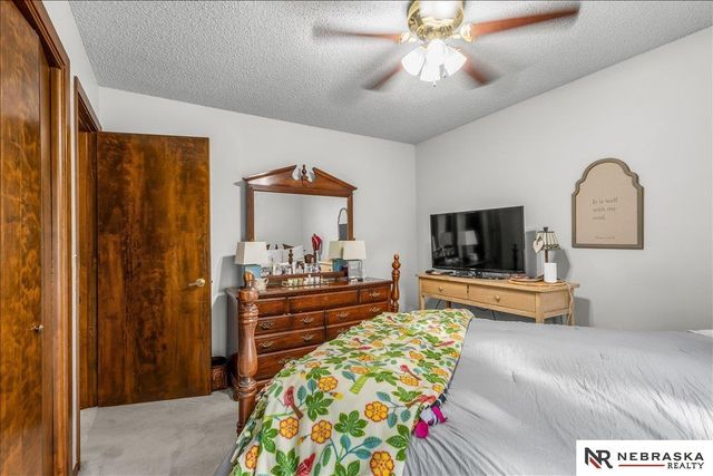 3809 N 206th Street, Omaha, NE 68022