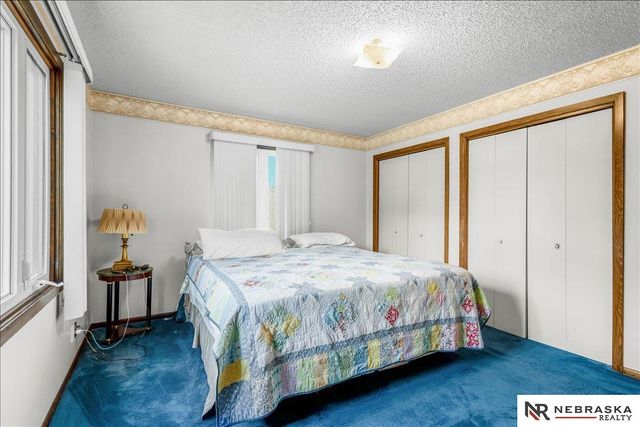 3809 N 206th Street, Omaha, NE 68022